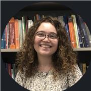 Polyglott-Studentin bietet Erwachsenen online Deutschunterricht für alle Niveaustufen